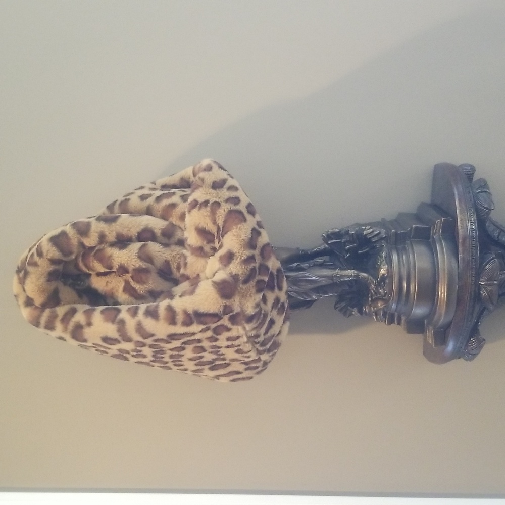 LEOPARD PRINT INFINITY FAUX FUR SCARF 💎